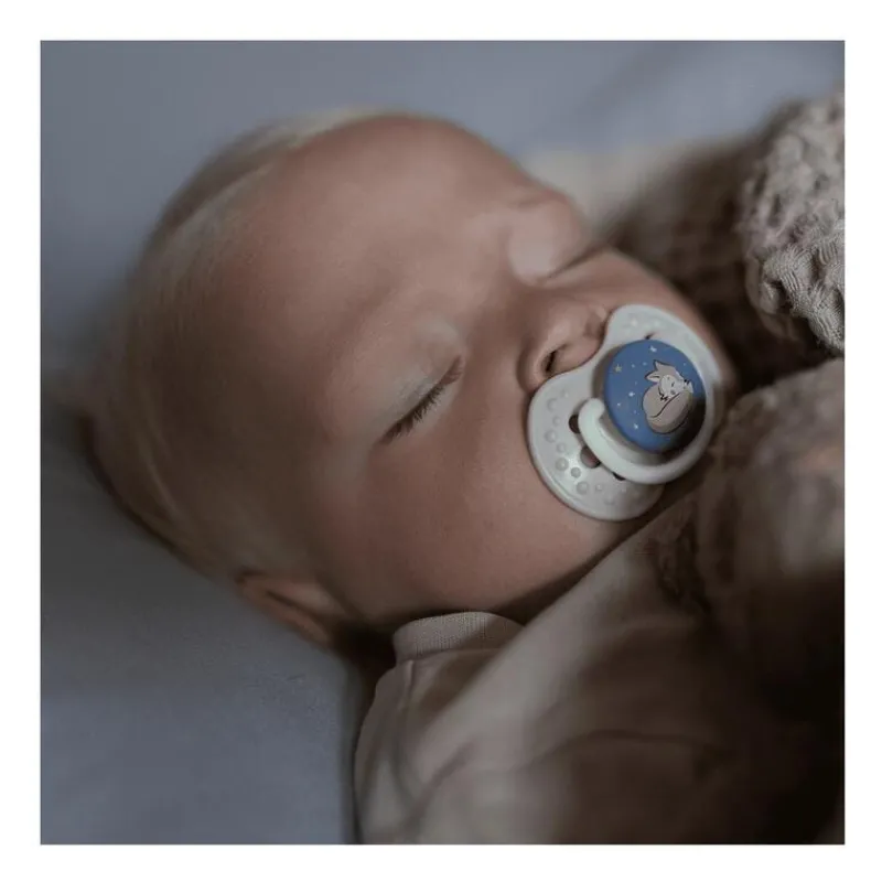 Difrax Dynamic Fopspeen 6-18M Night&Day Boy