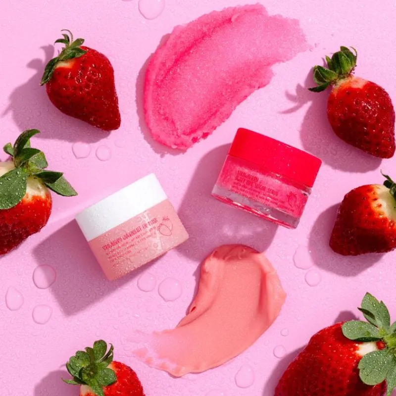 W7 Sweet Sugar Scrub Strawberry